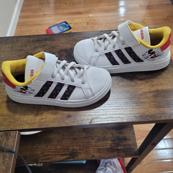 ADIDAS MINNIE MOUSE SNEAKERS SIZE 12 - Picture 11 of 12